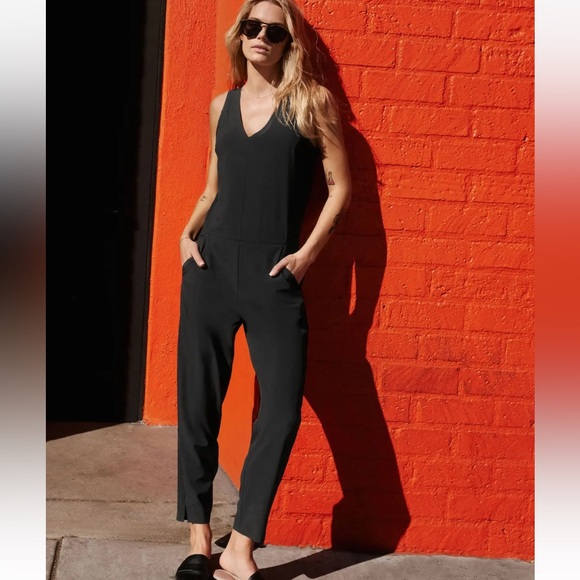 NWOT Athleta jumpsuit one piece zippered sz 12 - Picture 2 of 16